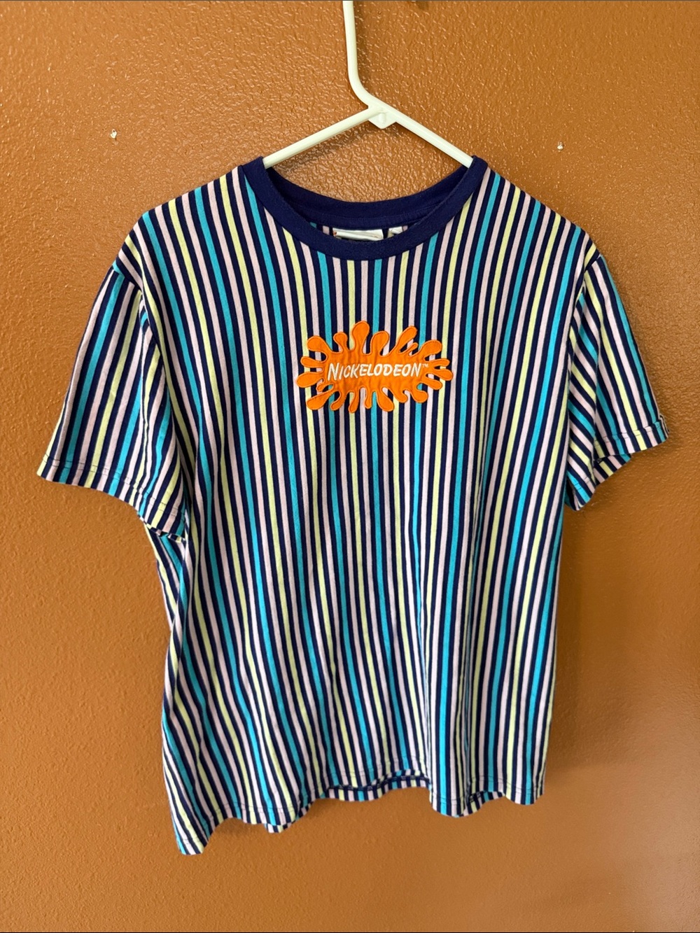 Mens large Nickelodeon tee